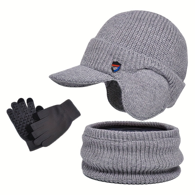 Set met gebreide wintermuts met klep en oorflappen, handschoenen en sjaal
