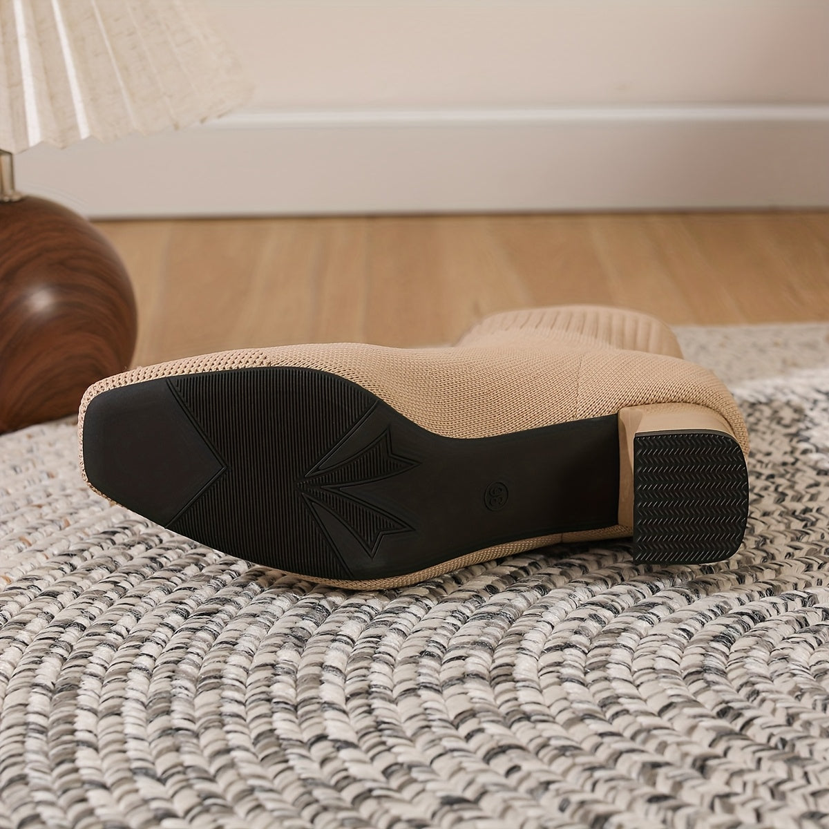 Damen Strick-Stiefelette mit Blockabsatz & spitzer Zehenpartie