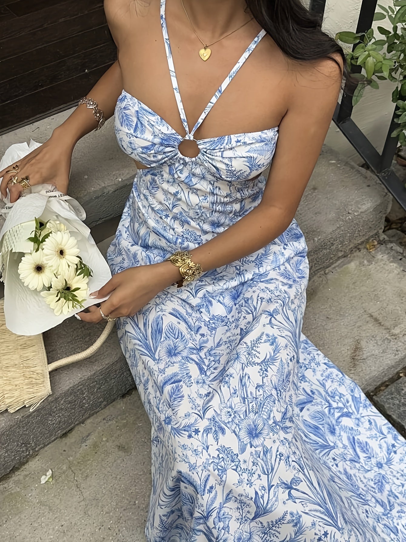 Damen Maxikleid mit botanischem Muster und Cut-Outs – Eleganter Sommer-Look
