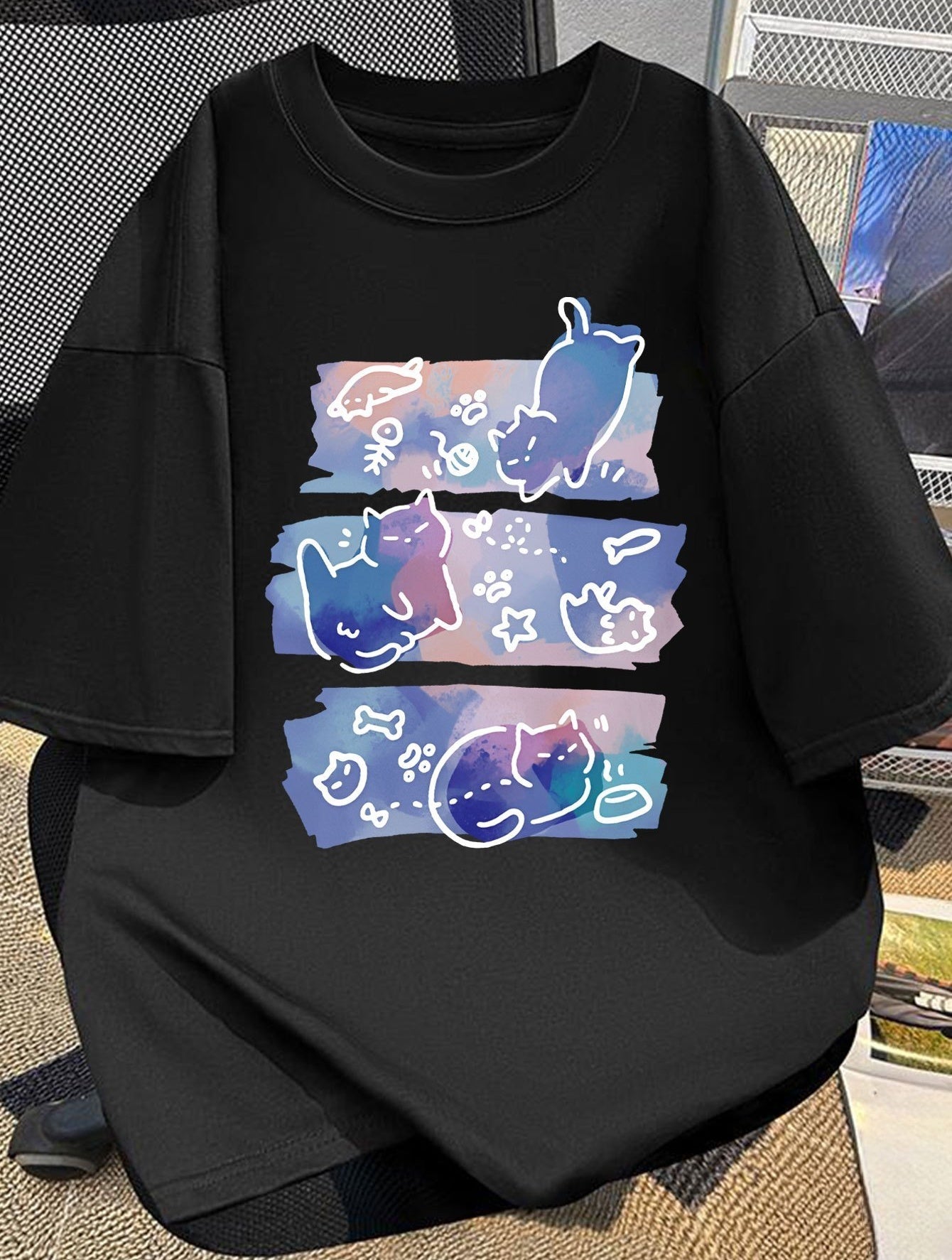 Damen Oversize T-Shirt mit künstlerischem Katzen-Print – Verspieltes Design für Katzenliebhaberinnen