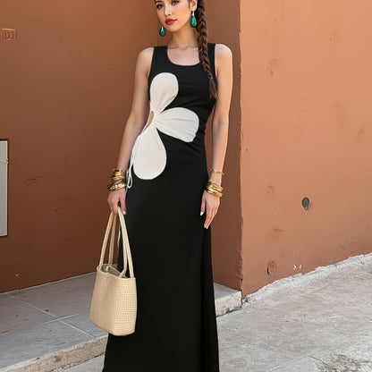 Damen Midikleid mit Blumen-Design und Cut-Out, modisch und figurschmeichelnd, ideal für Freizeit und Ausgehen