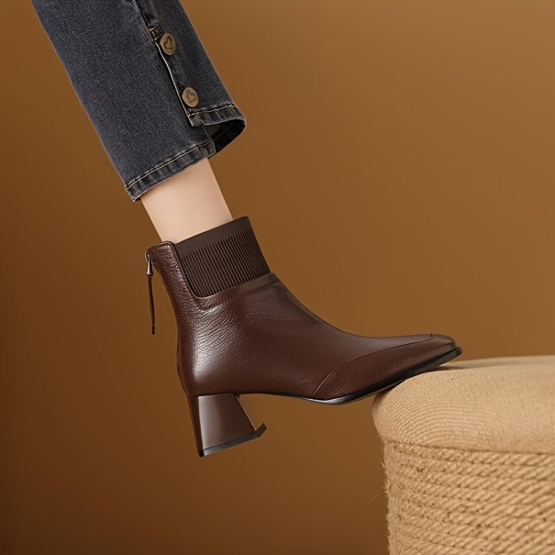 Damen Stiefelette mit eckiger Zehenpartie & geripptem Schaft, Blockabsatz