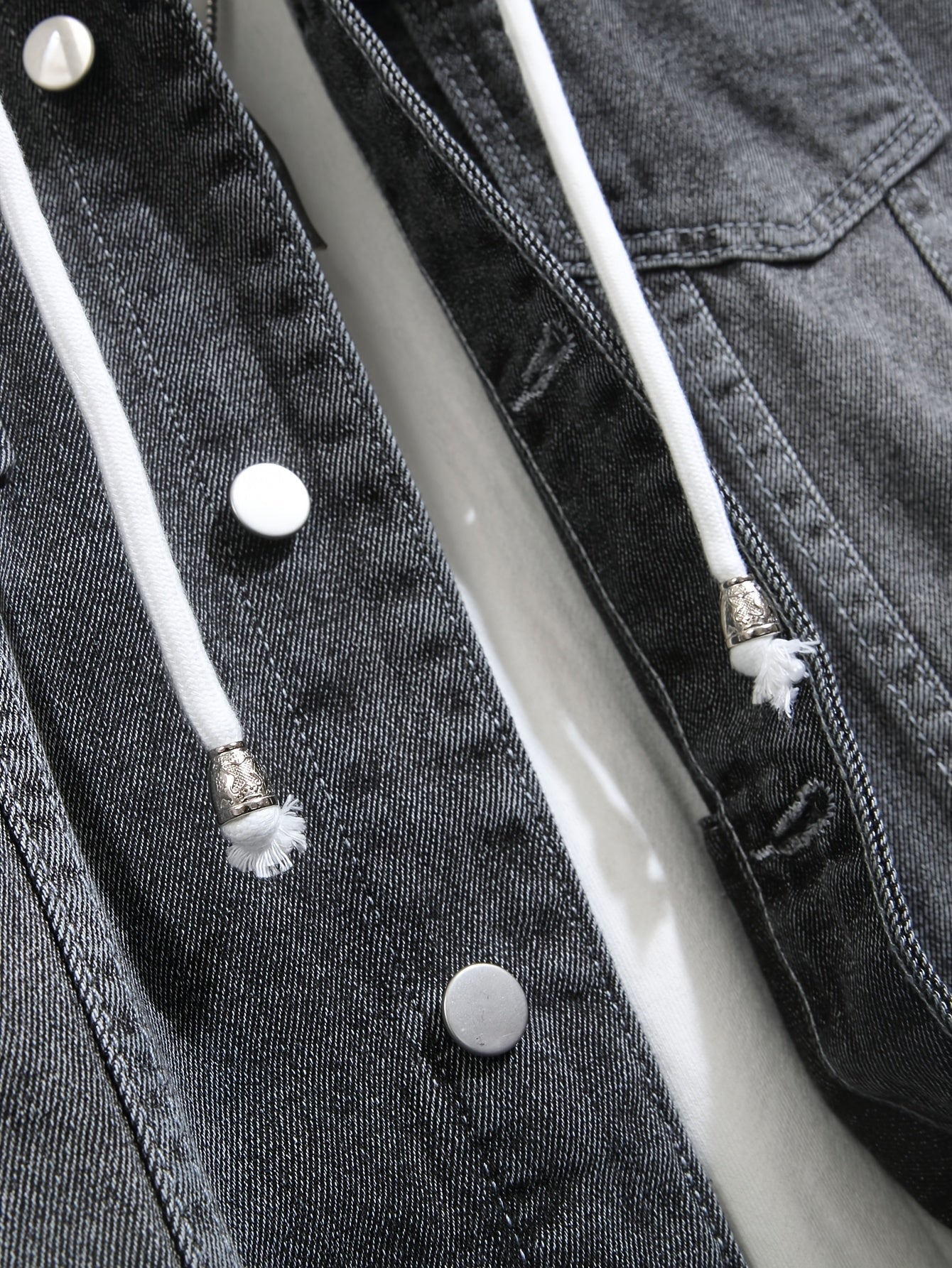 Herren Jeansjacke mit Kapuze und langen Ärmeln