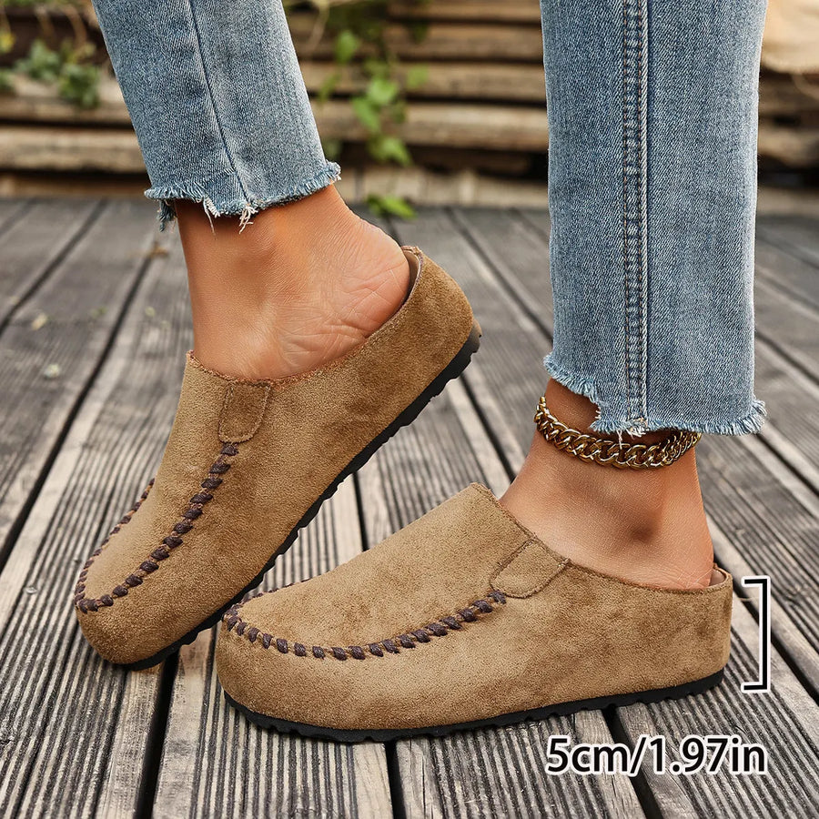 Mocassinpantoffels voor dames met sierstiksels en open hiel