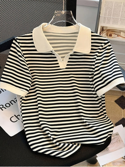 Damen Polo-Shirt mit Streifenmuster und V-Ausschnitt – Stilvolles Kurzarm Top für Freizeit und Alltag