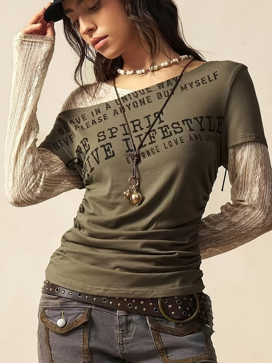Damen Off-Shoulder T-Shirt mit Raffung und Druck, kurzärmlig