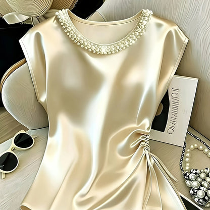 Damen Elegante Satinbluse mit Perlenkragen und Raffdetails – Stilvolle Kurzarm-Bluse für festliche Anlässe