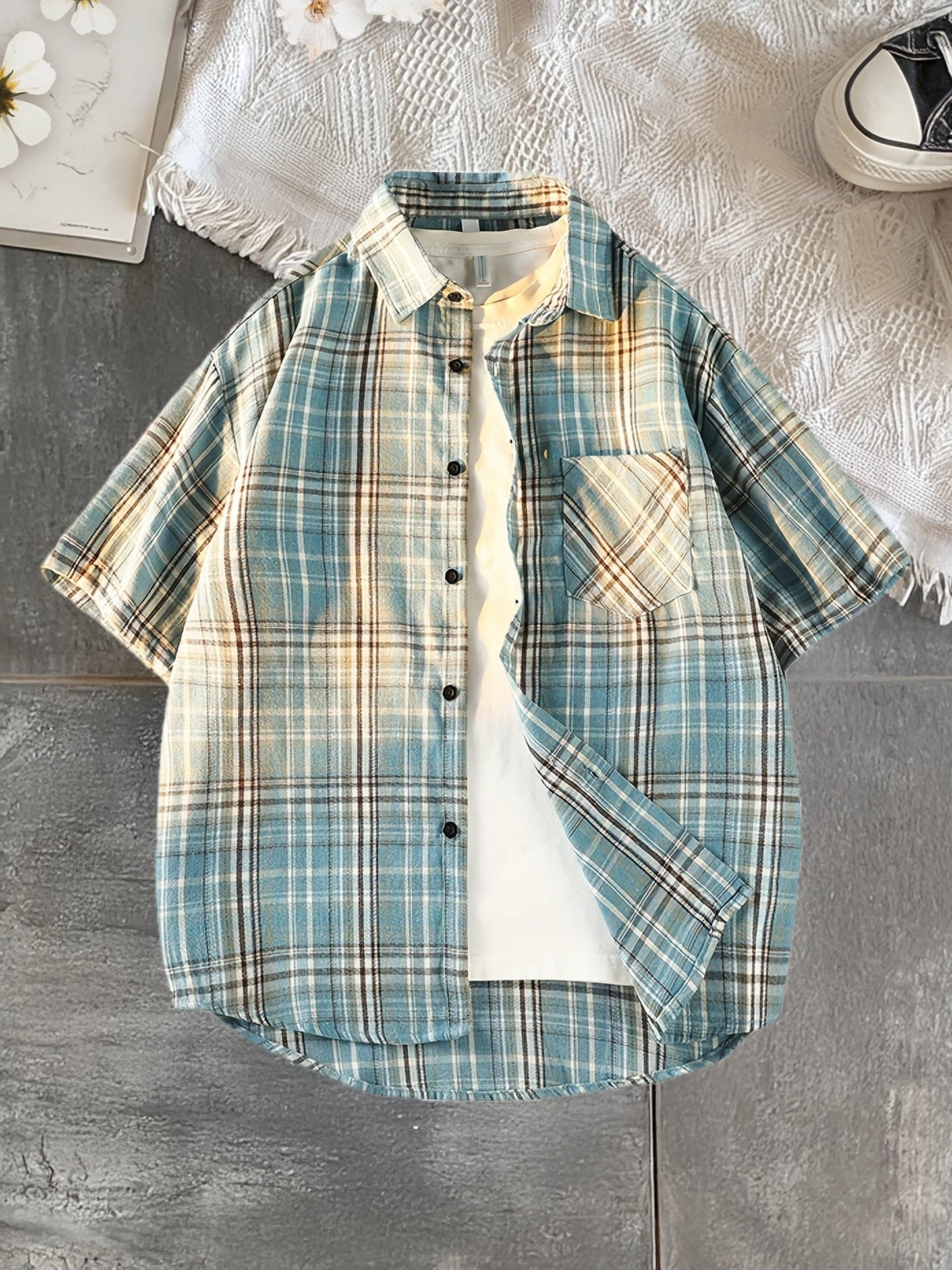 Herren Kurzarm Freizeithemd im Karo-Design – Lässiger Button-Down Stil für Alltag und Freizeit