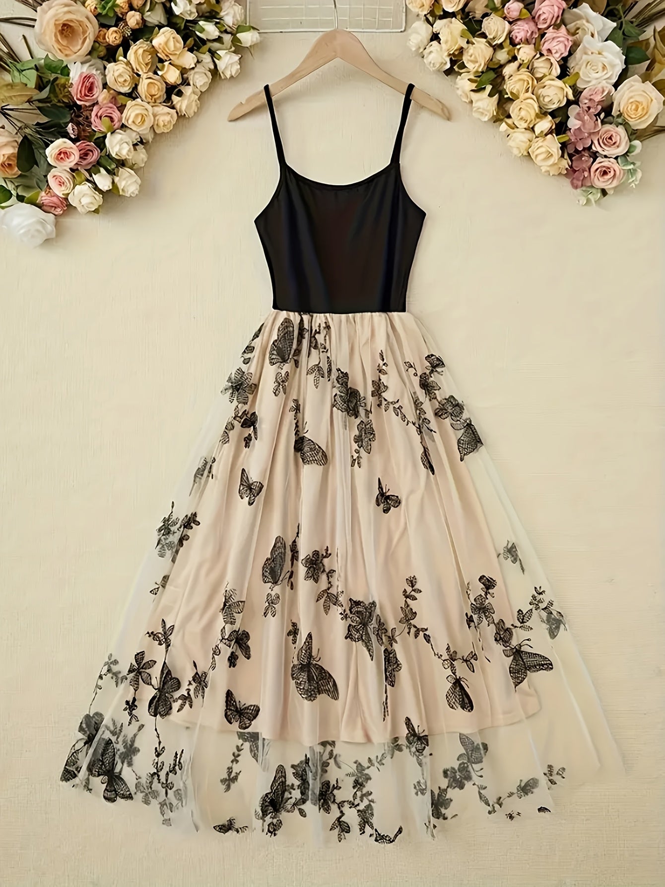 Damen Midikleid mit Spaghettiträgern und Schmetterling-Stickerei – Elegantes Partykleid