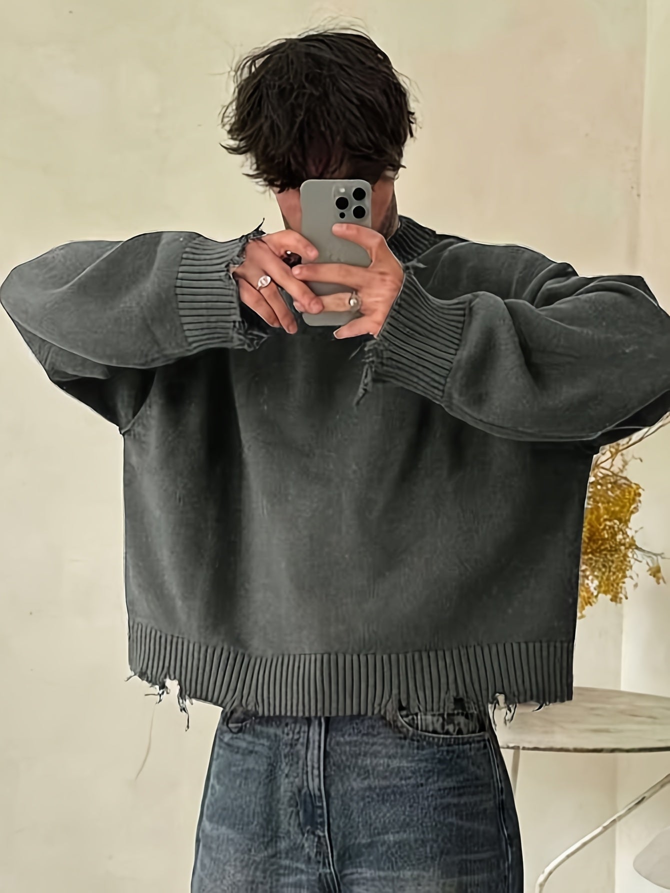 Unisex Distressed Pullover mit Rundhals und Rippstrickbündchen