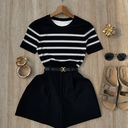 Damen Zweiteiliges Outfit – Gestreiftes Shirt & High-Waist Shorts im Casual-Chic Stil