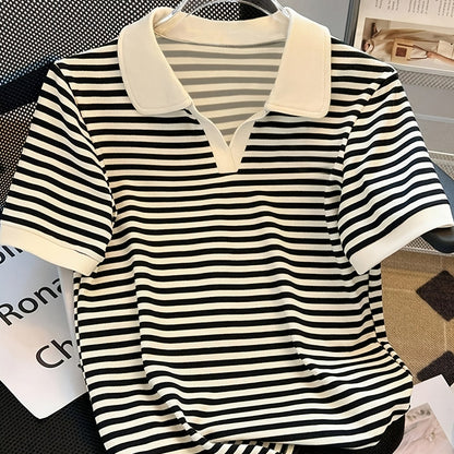 Damen Polo-Shirt mit Streifenmuster und V-Ausschnitt – Stilvolles Kurzarm Top für Freizeit und Alltag