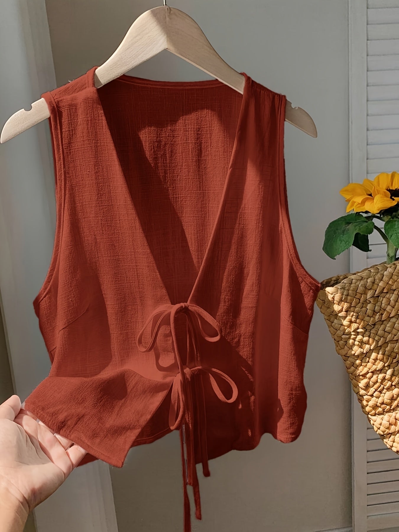 Damen ärmellose Weste mit Schleifen-Detail und V-Ausschnitt – Modische Layering-Weste für Freizeit und Alltag