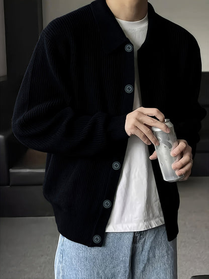 Gerippte Strickjacke mit Reverskragen und Knöpfen für Herren
