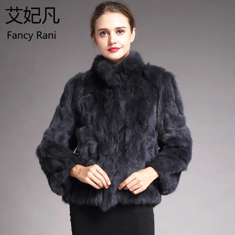 Damen Kurzmantel aus flauschigem Material mit Stehkragen