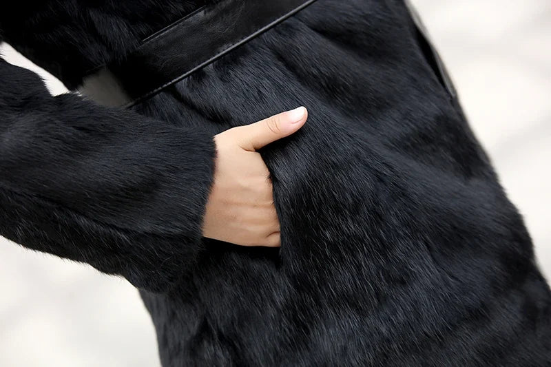 Damen Langer Mantel aus Plüschmaterial Schwarz mit Kragen