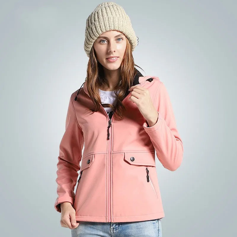 Damen Outdoor Jacke mit Kapuze & Reißverschluss – Wetterfest, Softshell-Optik, Bunt gemustert
