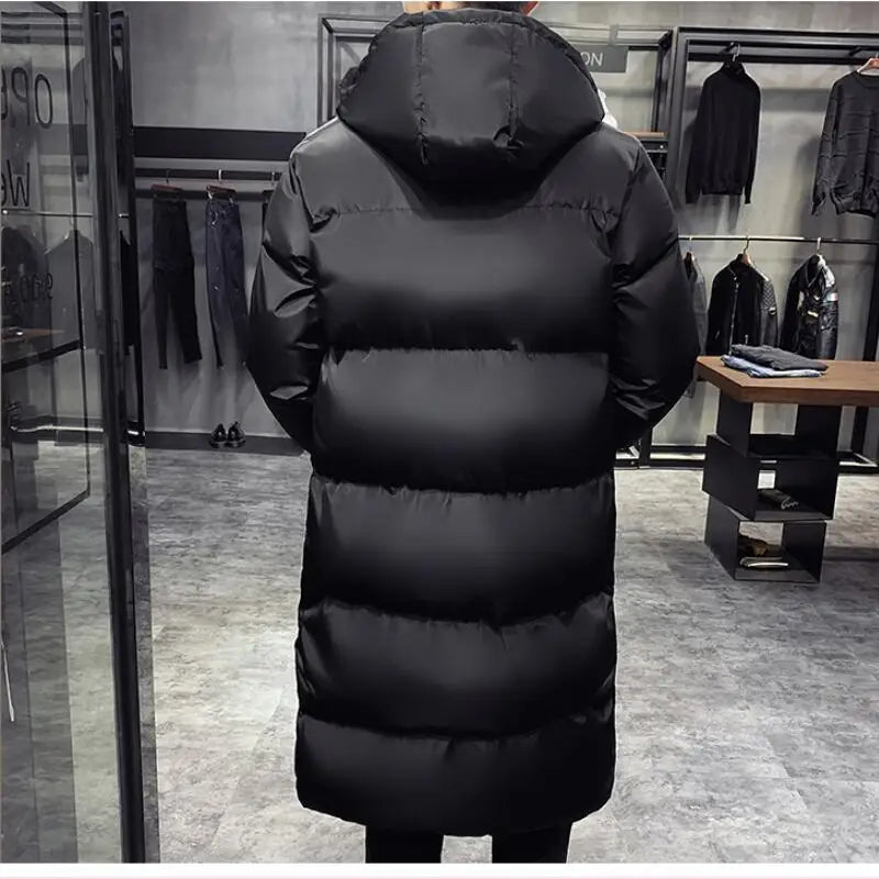 Langer Schwarzer Herren Winter Daunenjacke mit Kapuze Steppmantel