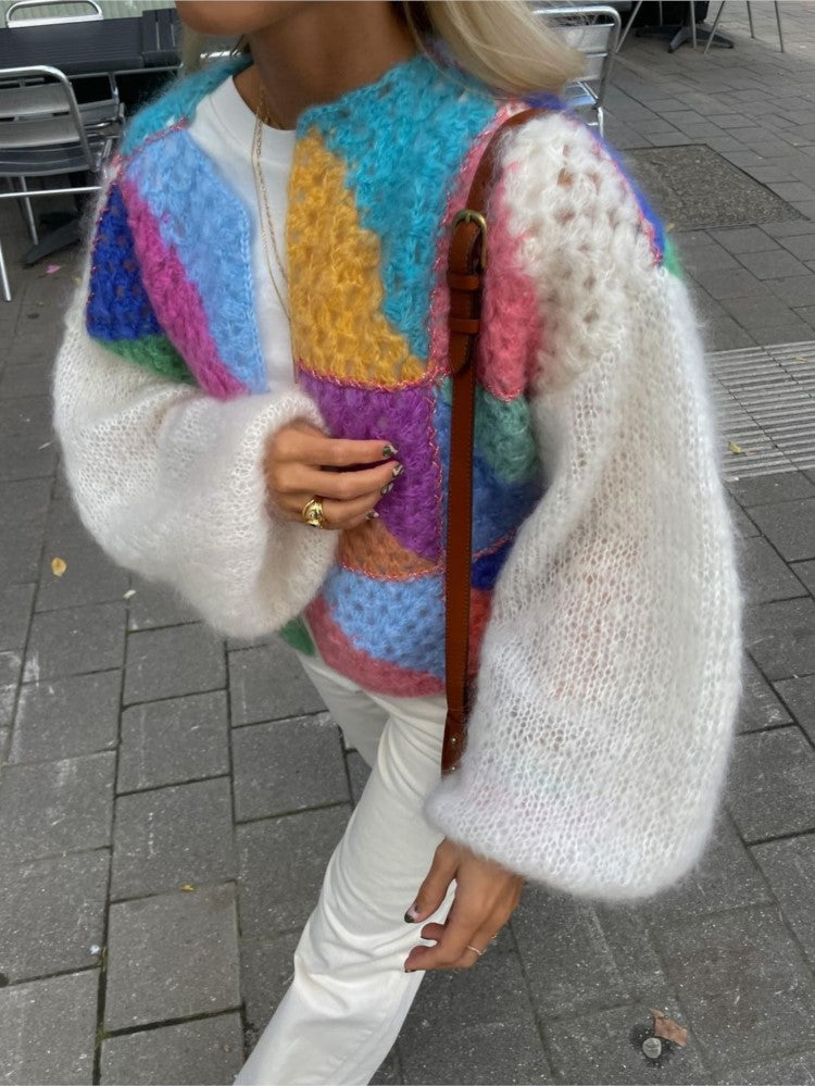 Bunter Strickcardigan mit Puffärmeln im Häkel-Patchwork-Design