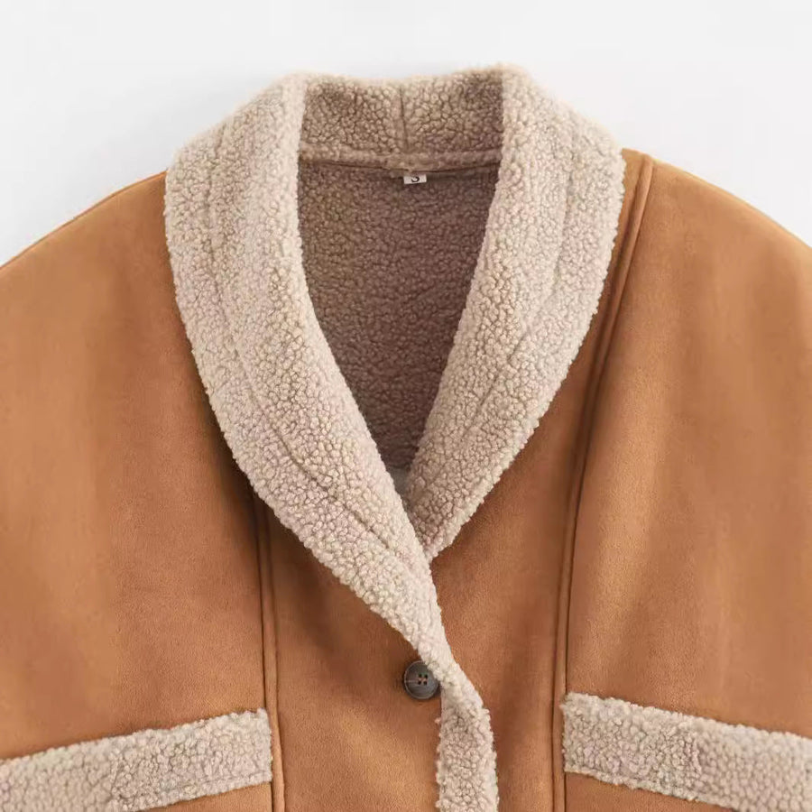 Kort damesjasje in shearlingstijl met pluche voering en kraag