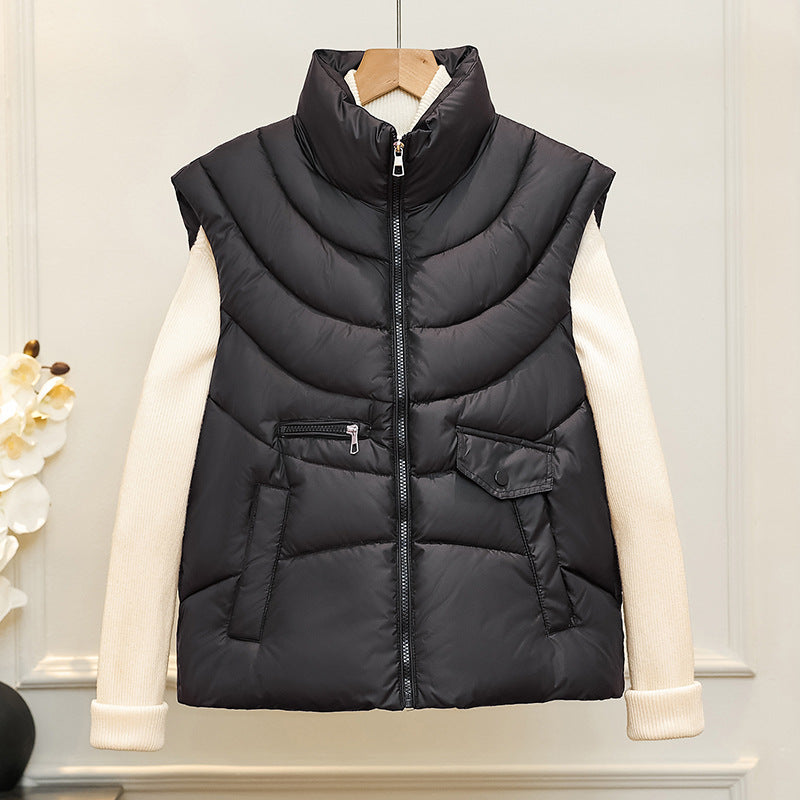 Korte gewatteerde damesbodywarmer met opstaande kraag in verschillende kleuren