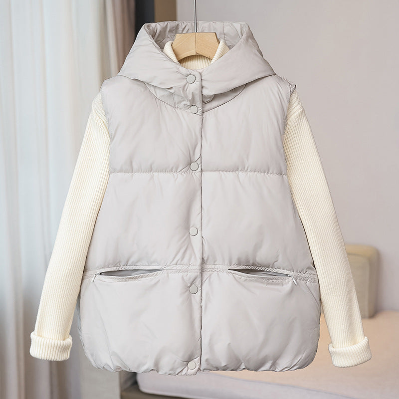 Korte zwarte damesdonsbodywarmer met capuchon, gewatteerd