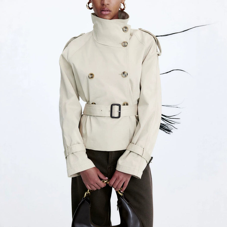 Korte trenchcoat voor dames met riem en dubbele knopenrij