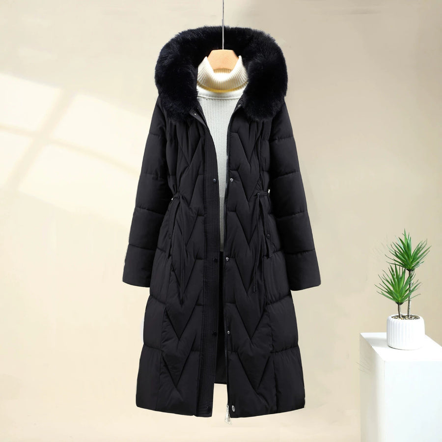 Lange winterjas voor dames met capuchon en afwerking van imitatiebont, zwart, gewatteerd ontwerp