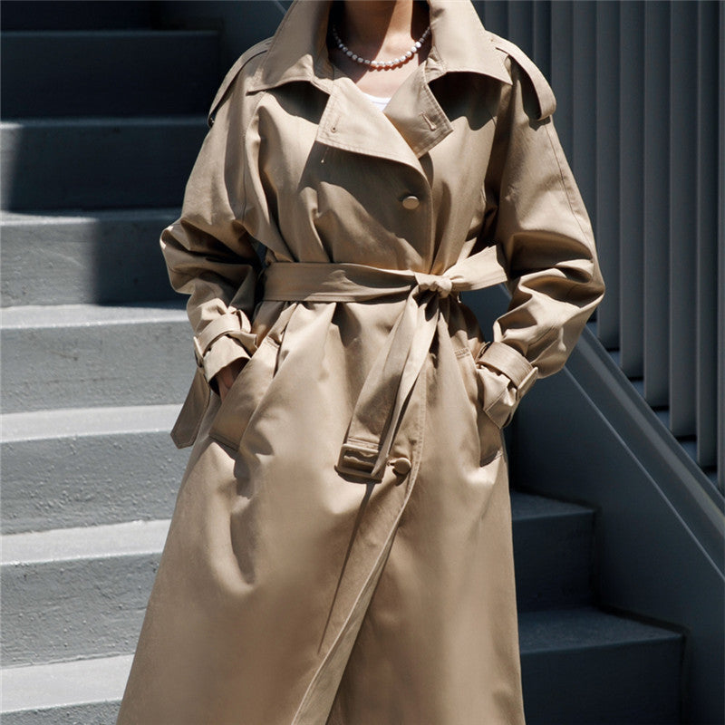 Eleganter Damen Trenchcoat mit Gürtel und weitem Schnitt
