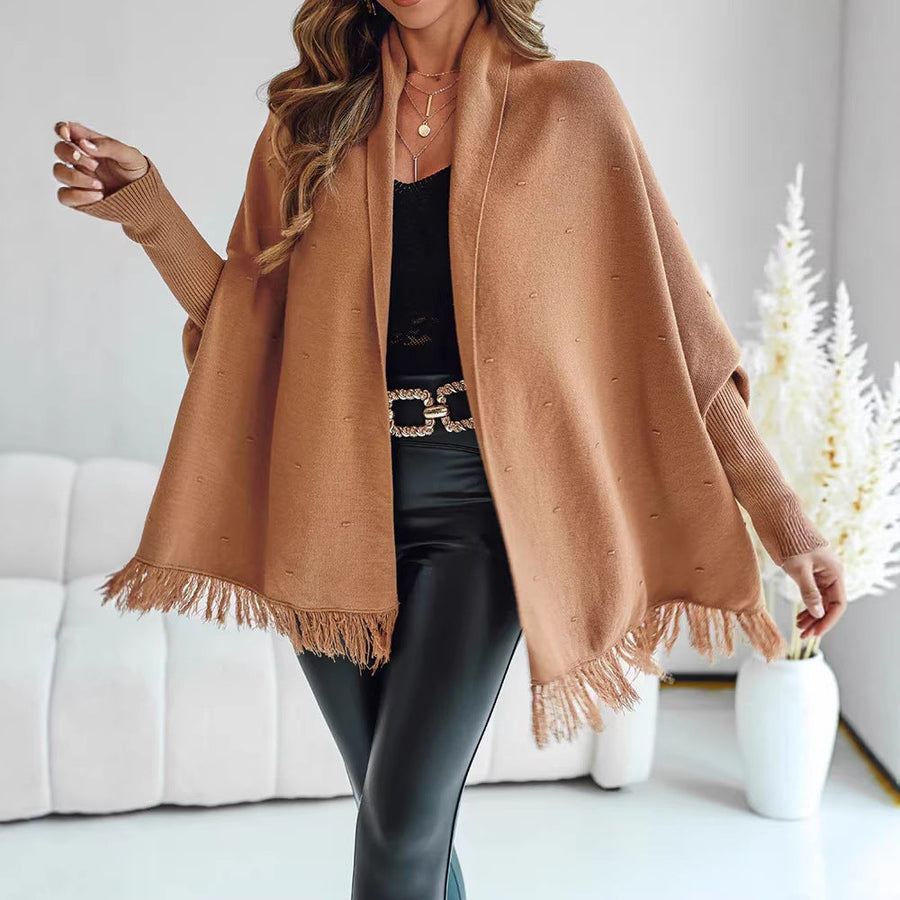 Damesponchovest met franjes en vleermuismouwen, camel