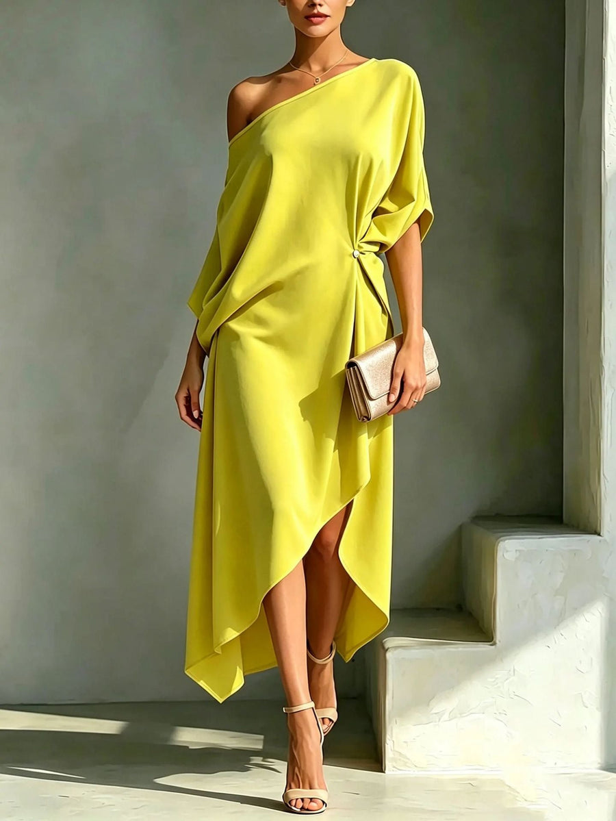 Asymmetrische damesmidijurk met one-shoulderhals en draperingen