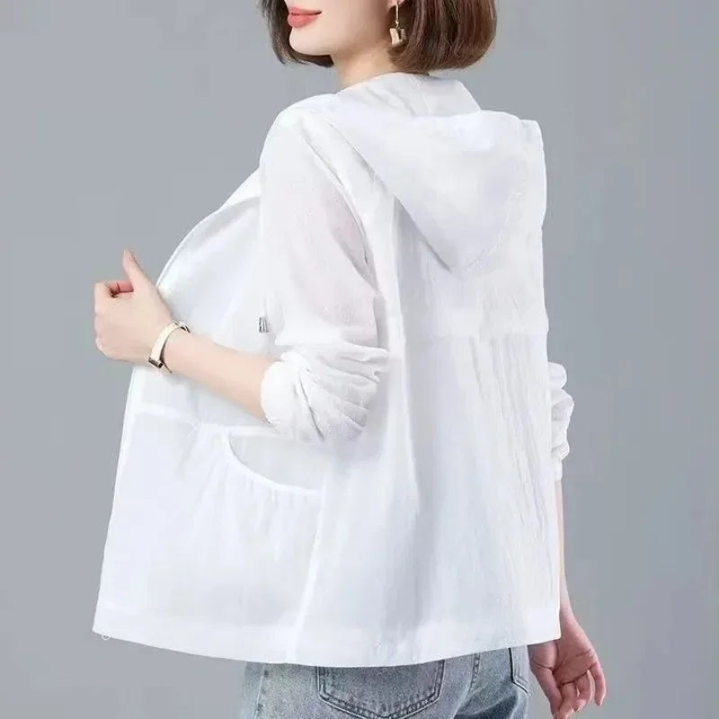 Damen Leichte Windjacke mit Kapuze – Frühling/Sommer – Kurz geschnitten