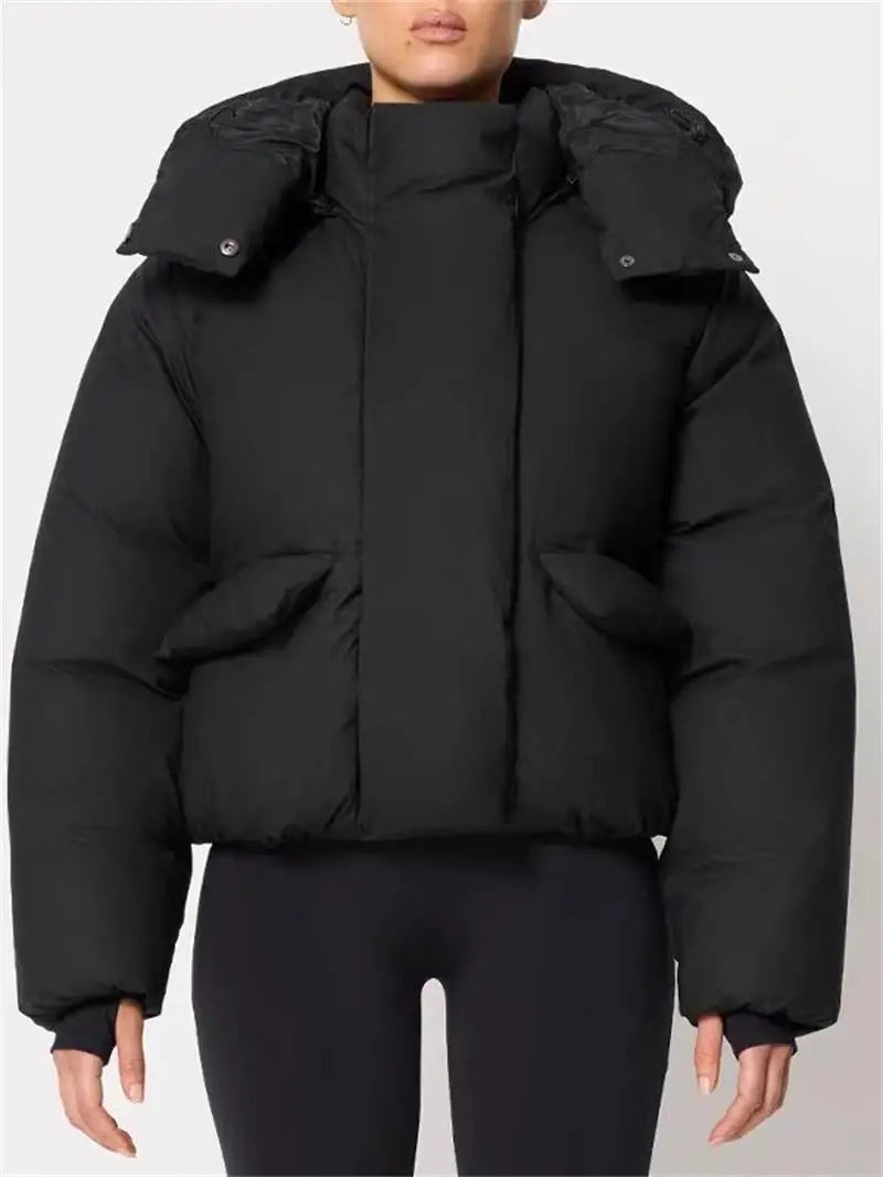 Kurze Steppjacke mit Kapuze für Damen