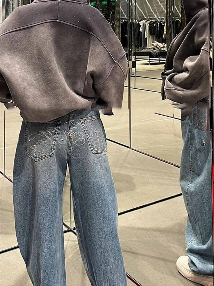Damen Jeans Weites Bein Hellblau mit Verzierungen auf Gesäßtaschen
