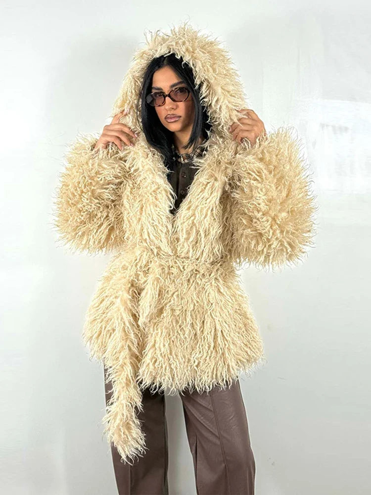 Damen Shaggy Jacke mit Kapuze und Bindegürtel, Lockiges Plüschmaterial