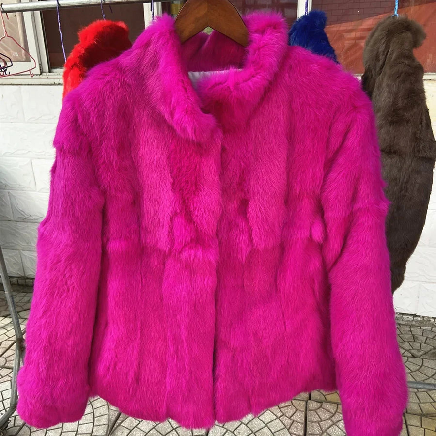 Damen Kurzmantel aus flauschigem Material mit Stehkragen