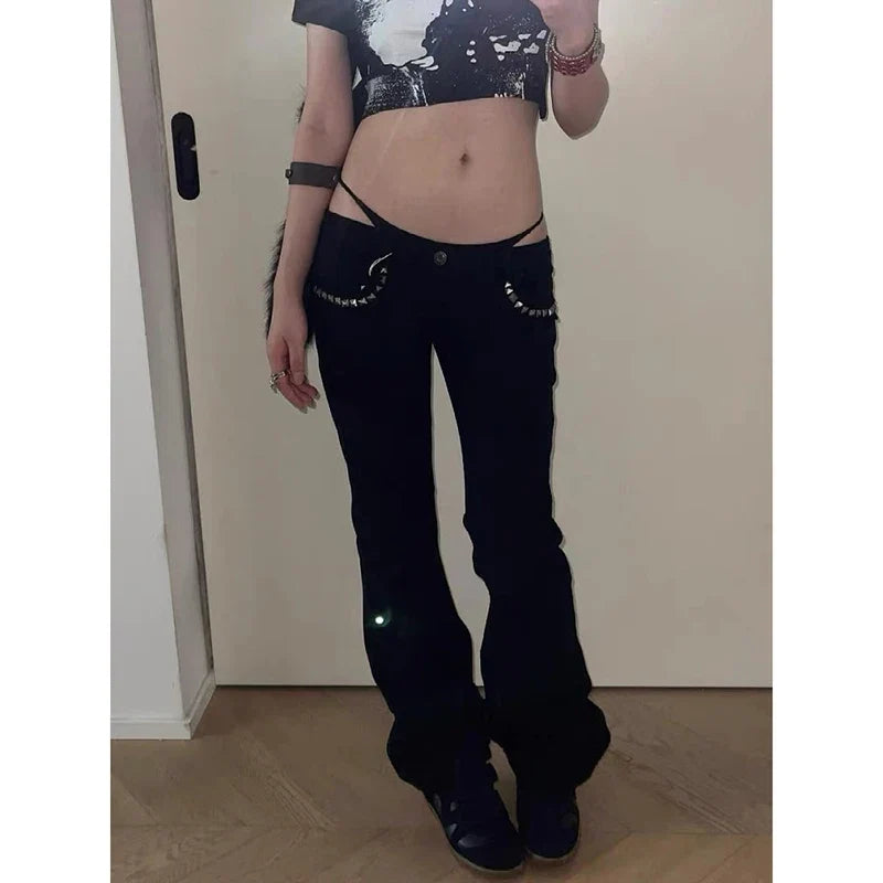 Schwarze Damen Bootcut-Hose mit Nietenverzierung