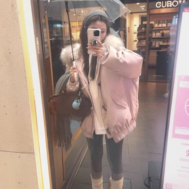 Damen Winterjacke Beige mit Kapuze und Kunstpelzbesatz, Knebelverschlüssen und Reißverschluss