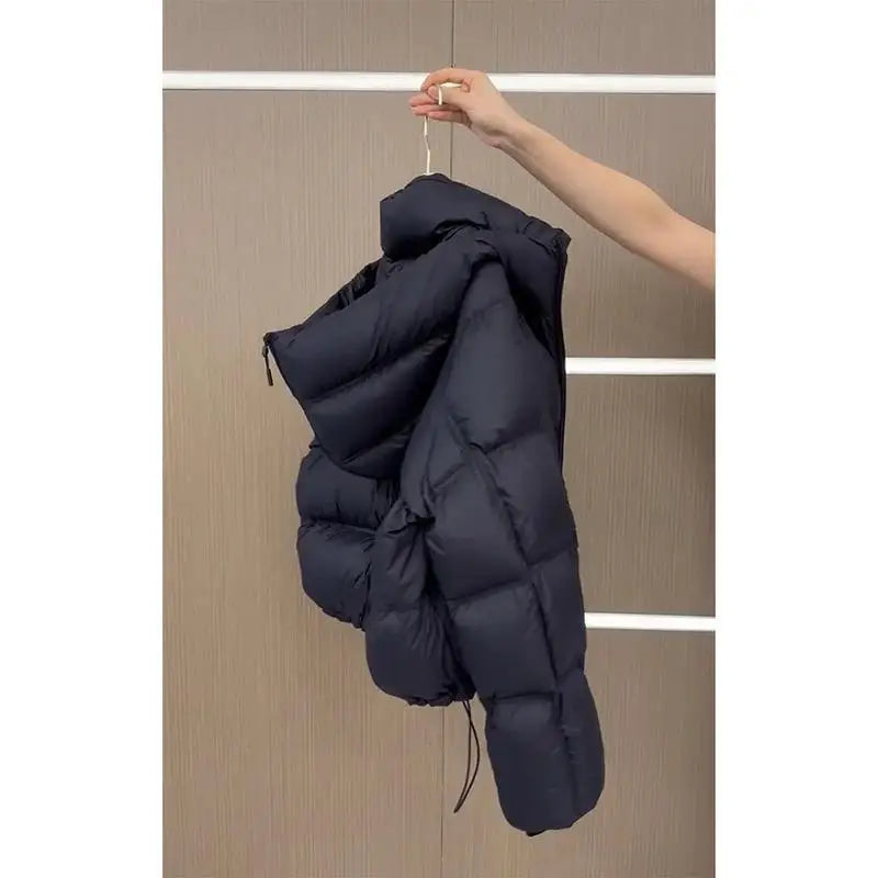 Kurze Steppjacke mit Kapuze für Damen, Schwarz