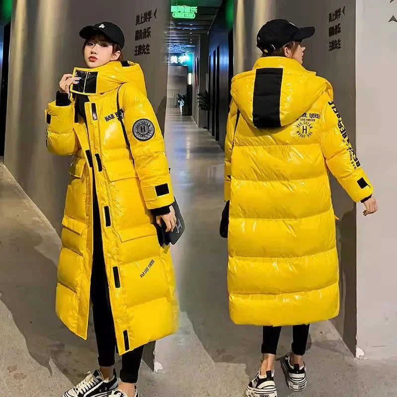 Glänzender Damen Winter Steppmantel mit Kapuze Langer Pufferjacke