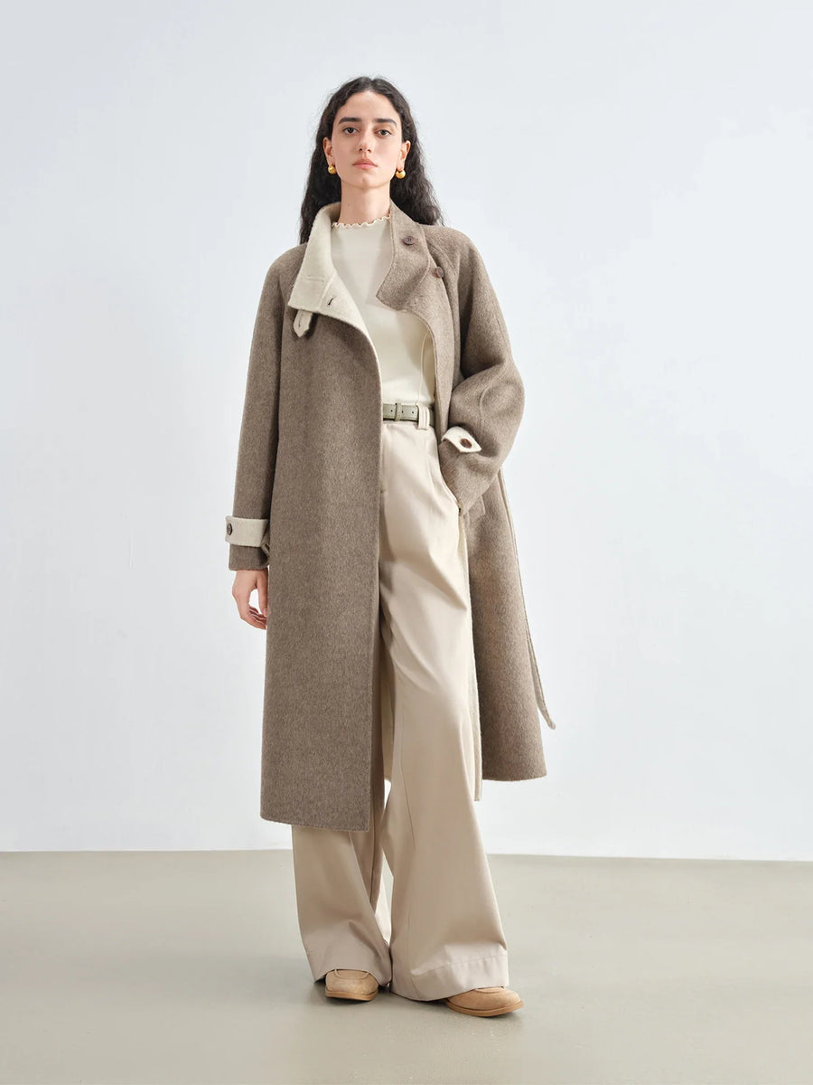 Damen Langer Wollmantel Braun mit Bindegürtel und Stehkragen