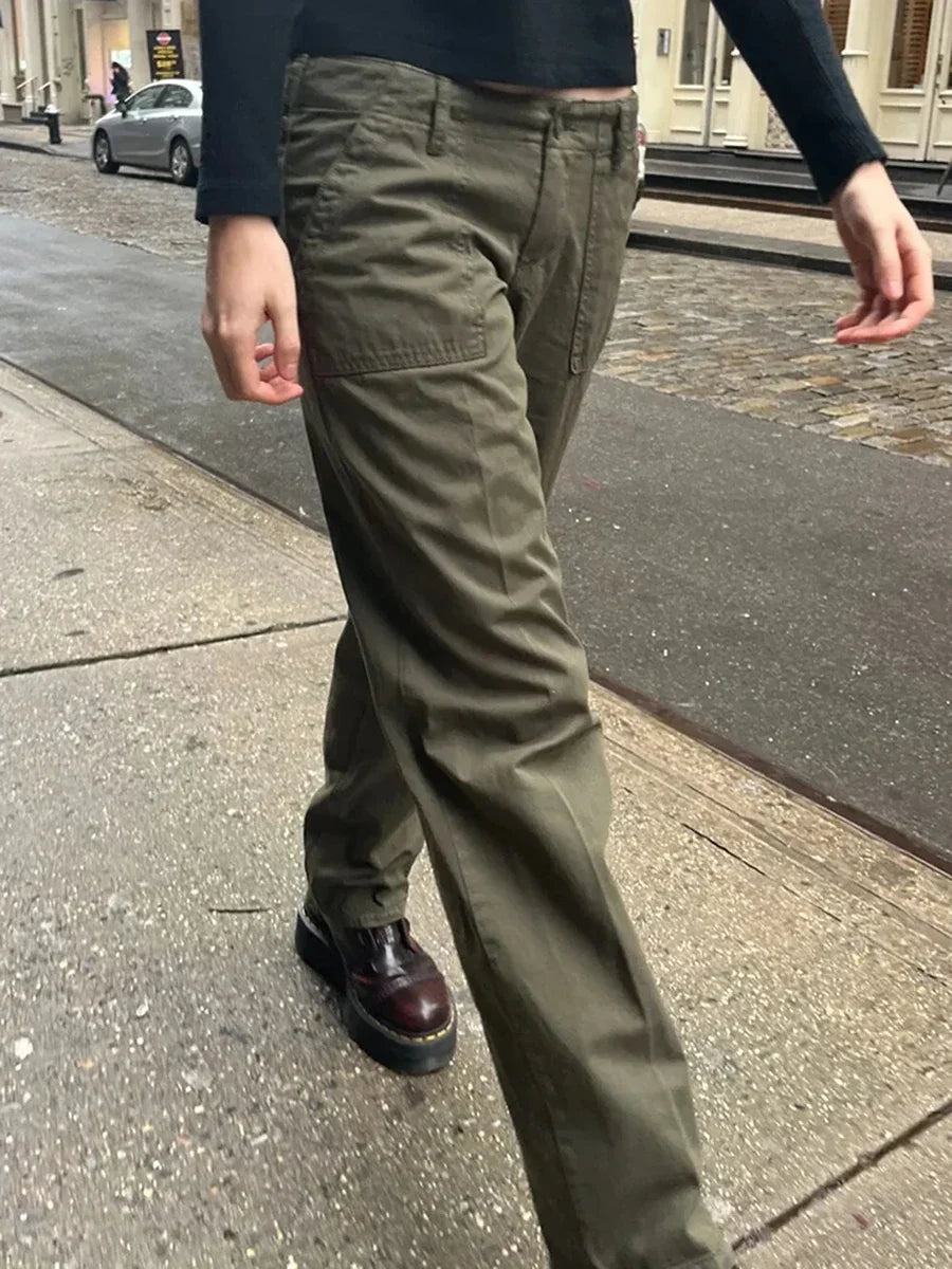 Loose Fit Cargo Hose für Damen mit geradem Bein und Pattentaschen