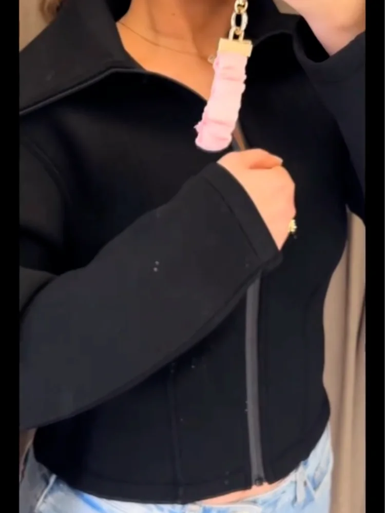 Damen Jacke mit Reißverschluss, Stehkragen und figurbetontem Schnitt
