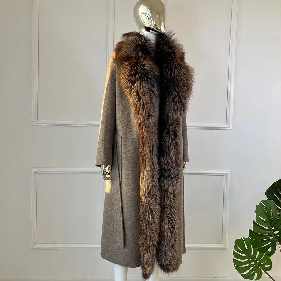 Damen Langer Wintermantel mit großem fellartigem Kragen Hellbraun