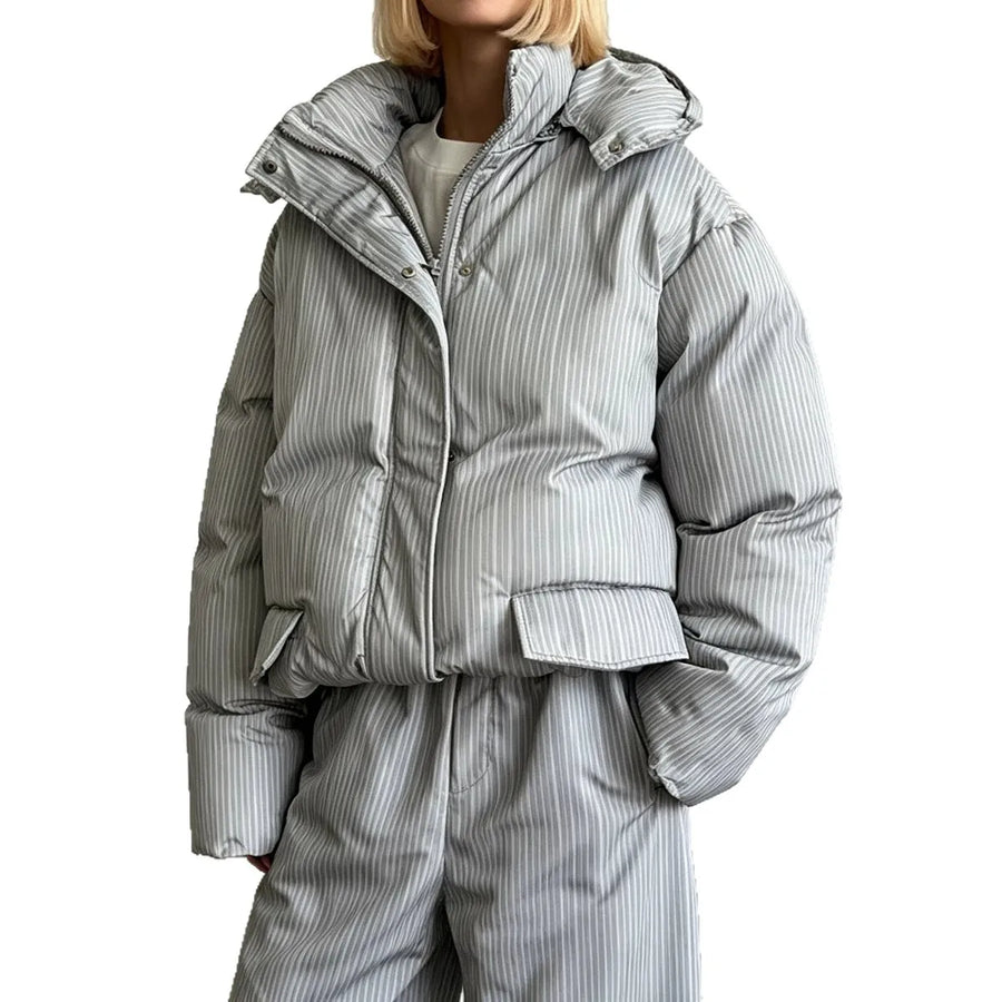 Damen Gestreifte Pufferjacke mit Reißverschluss und Stehkragen - Gesteppte Winterjacke Oversize