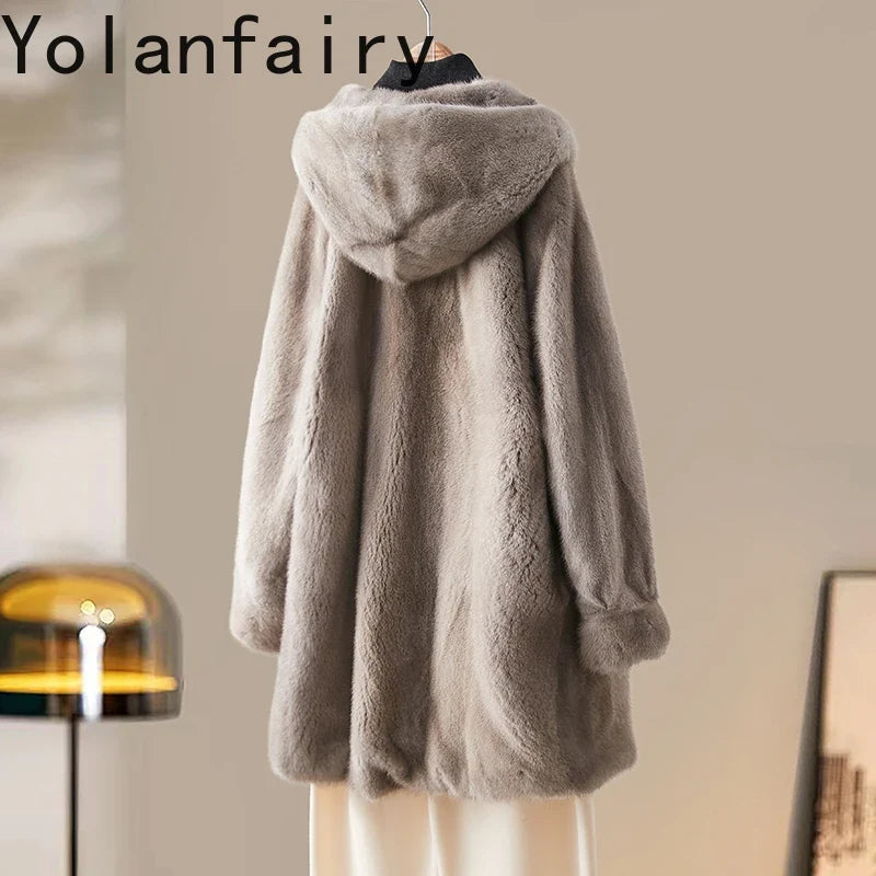 Damen Kapuzenmantel in Beige aus weichem Material mit Taschen, langer Schnitt