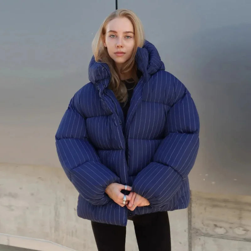 Damen Steppjacke mit Kapuze, Nadelstreifen, Schwarz