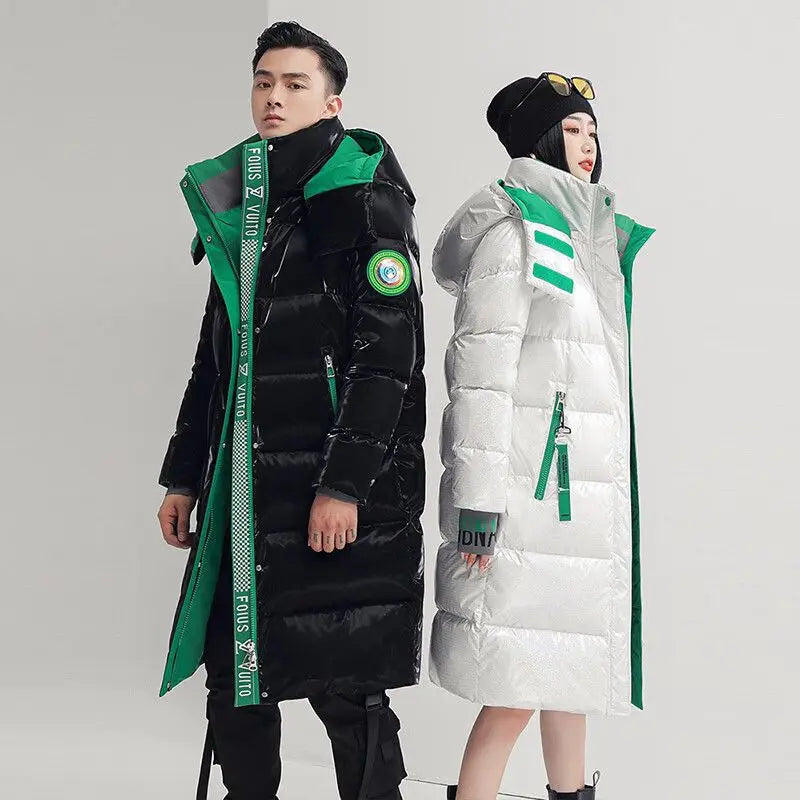 Glänzender Steppmantel Lang mit Kapuze und Kontrastdetails