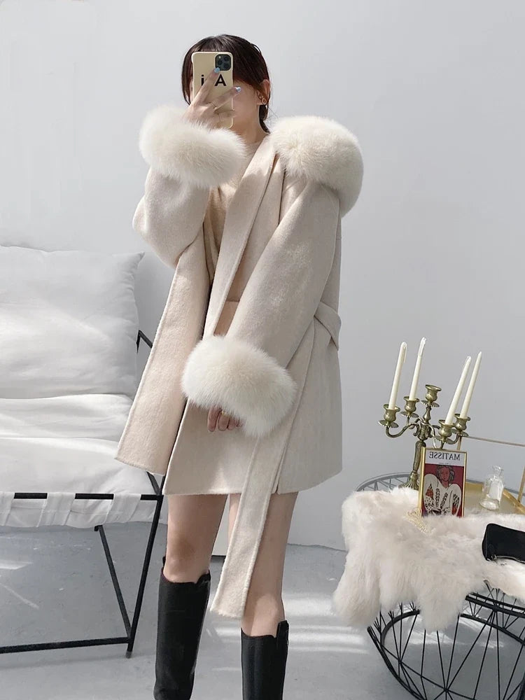 Damen Kurzmantel mit Kapuze und Pelzbesatz Hellbeige