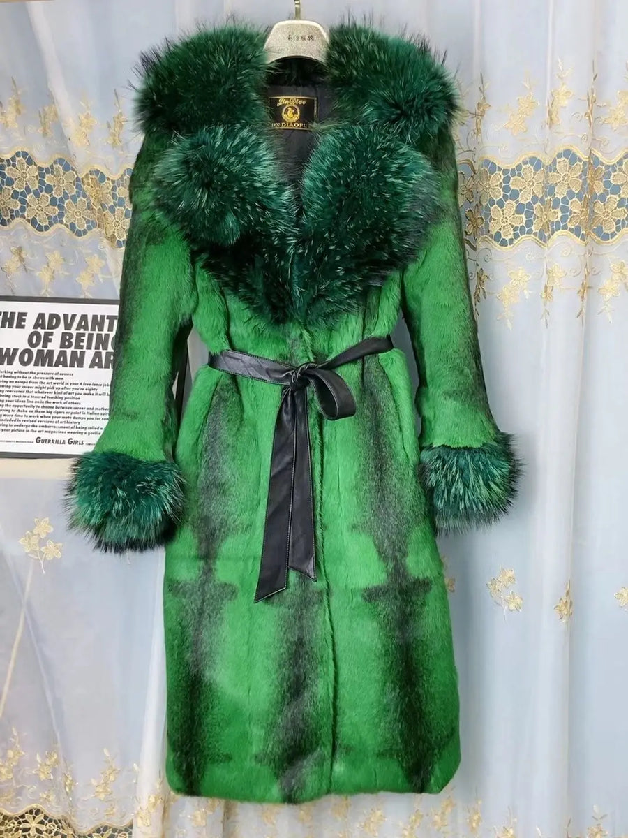 Damen Wintermantel aus Kunstpelz mit breitem Kragen und Gürtel